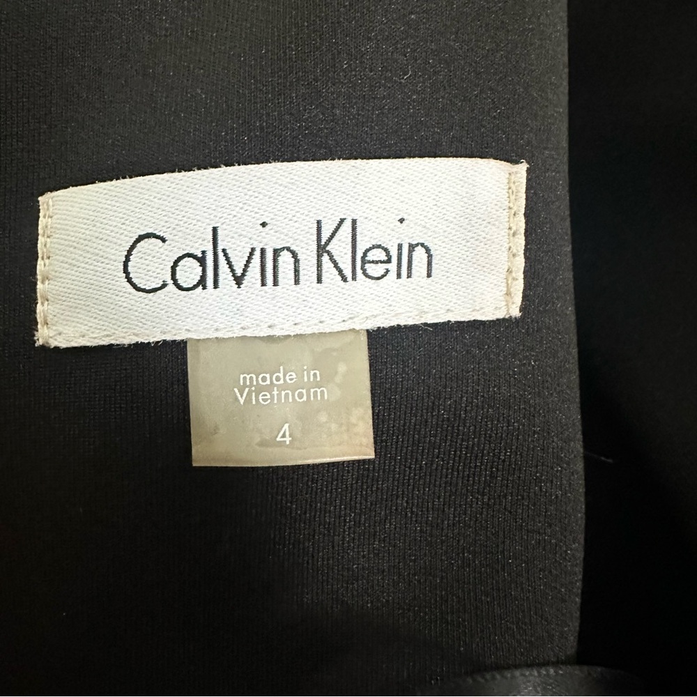 Calvin Klein Black Sheath Dress Size 4 Stretch Sleeveless Gold Back Zip - Picture 4 of 5